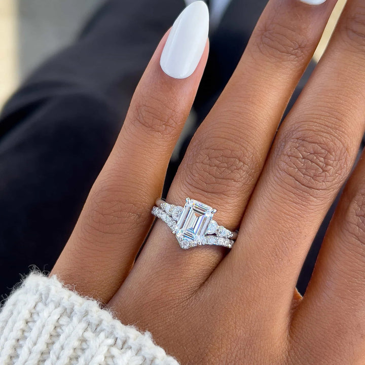 Emerald Cut Side Round Accent Ring