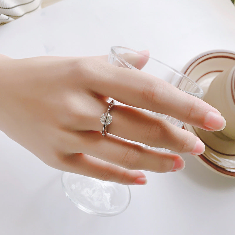 Rotatable Two-Tone Floating Moissanite Ring