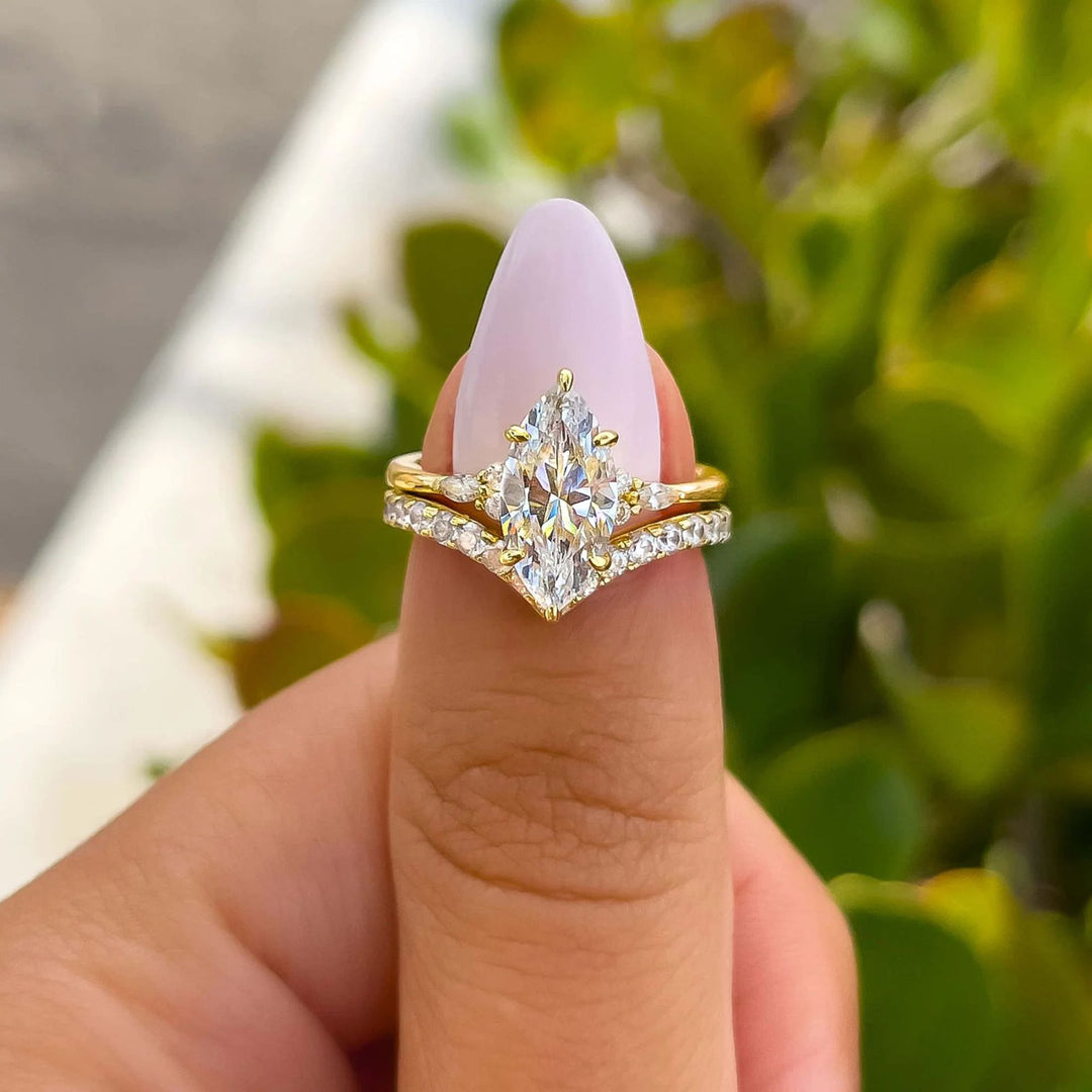 Minimalist Marquise-Shaped Ring