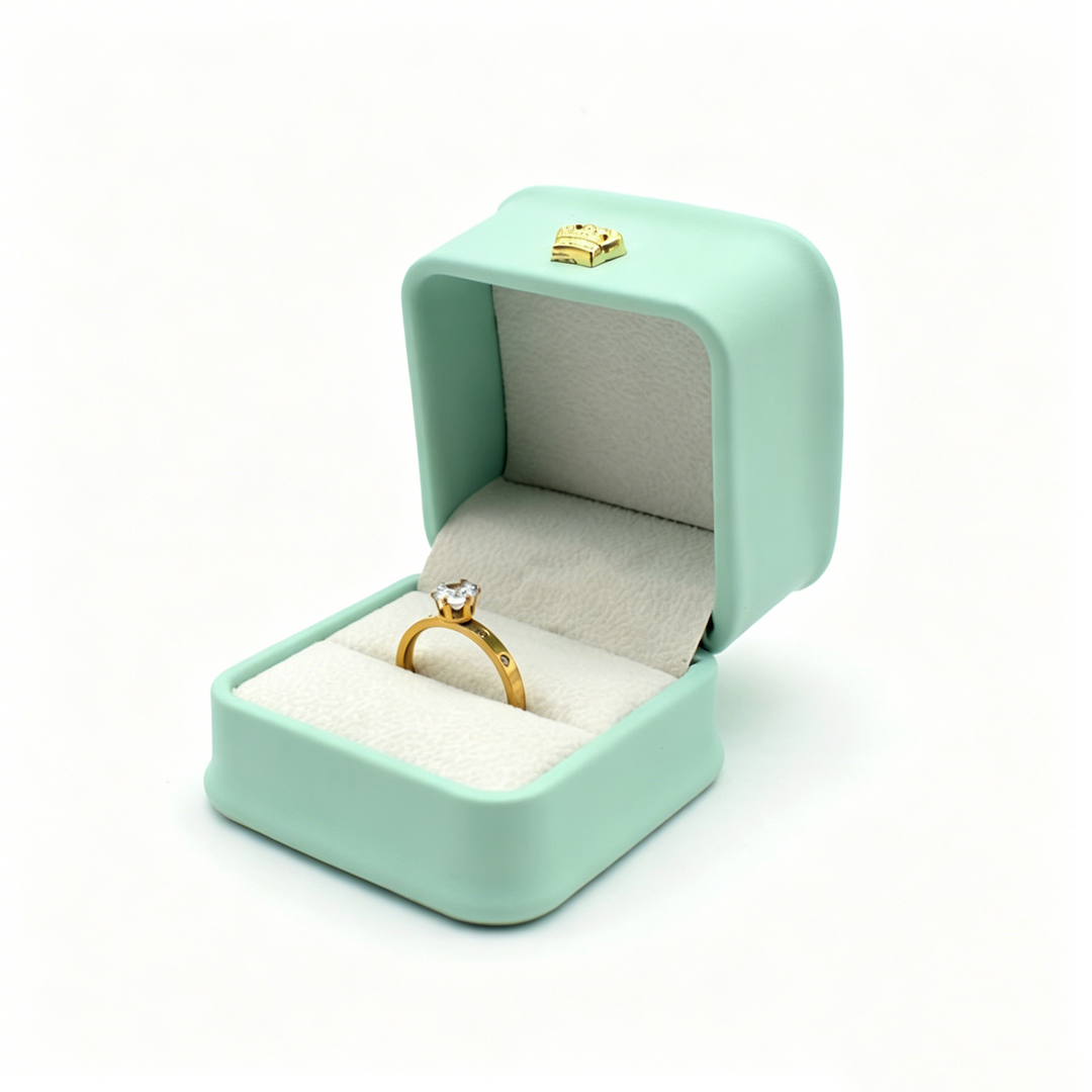 Crown Ring &amp; Stud Earring Box