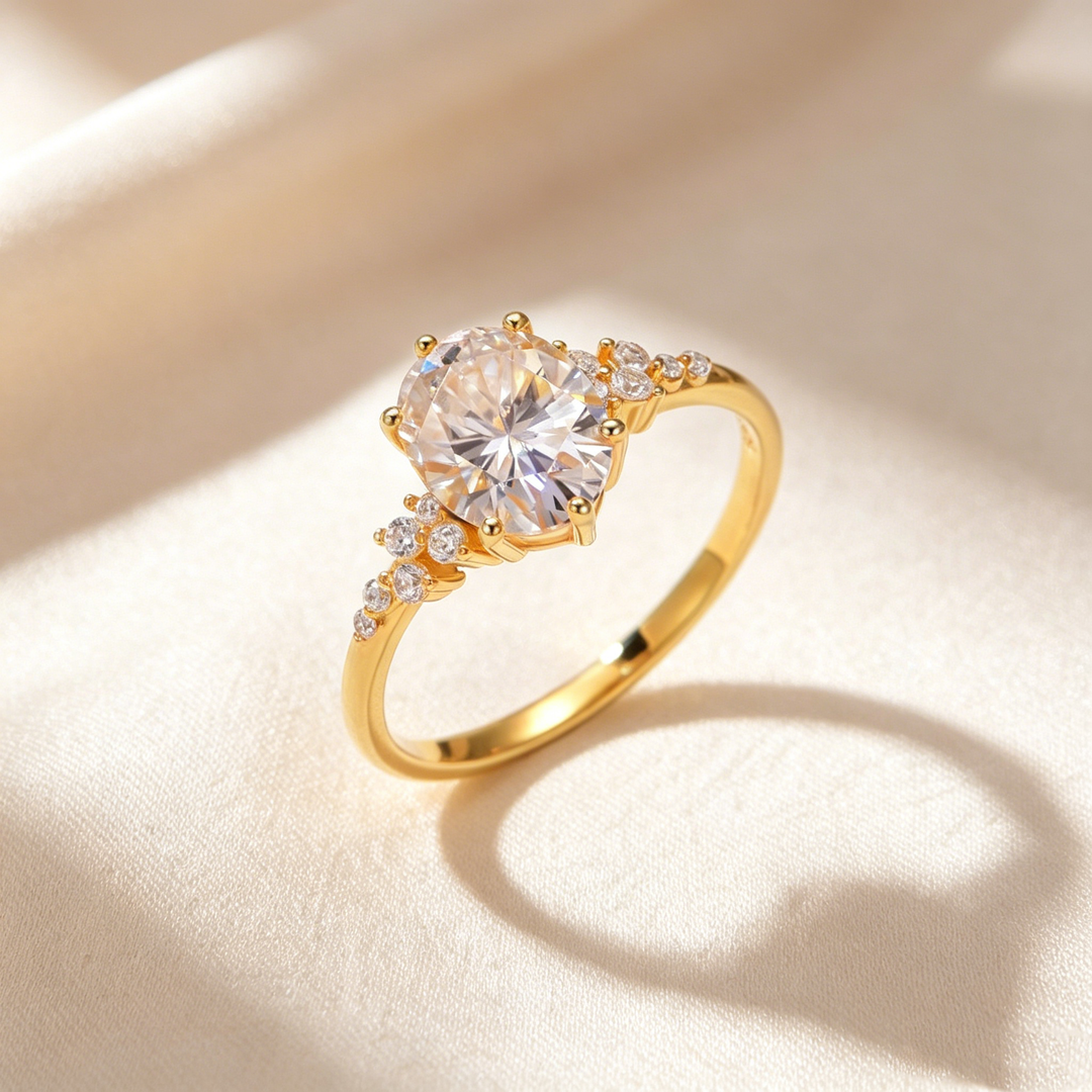 Luxurious Minimalist Sparkling Ring