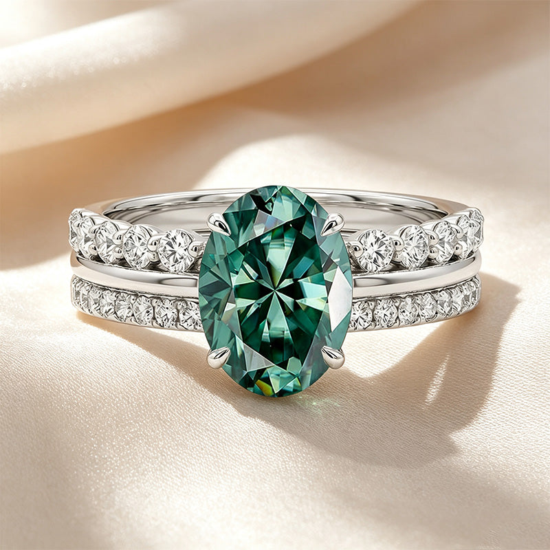 Oval Four‑Prong Pavé Moissanite Bridal Ring Set