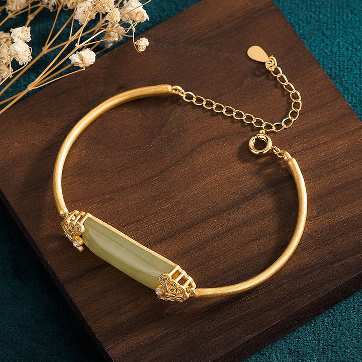 Vintage Palace Natural Emerald Jade Stone Bracelet