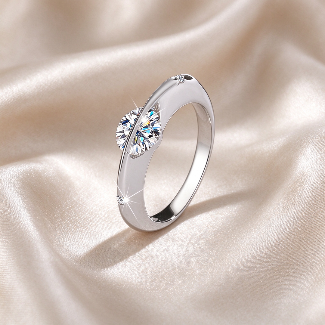 Rotatable Two-Tone Floating Moissanite Ring