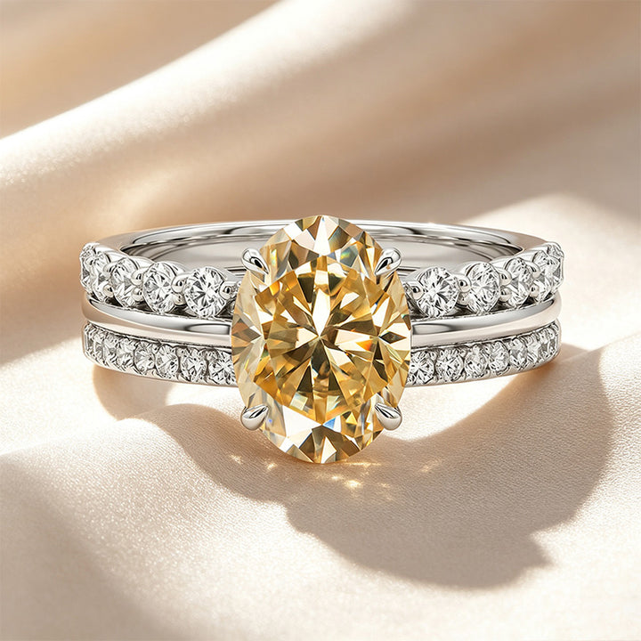 Oval Four‑Prong Pavé Moissanite Bridal Ring Set