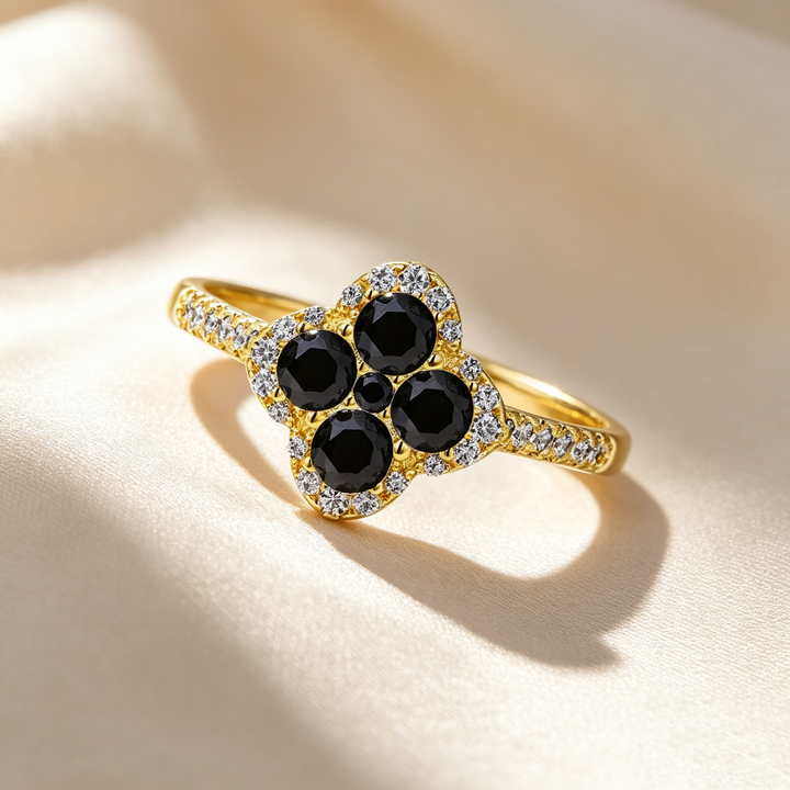 Minimalist Elegant Moissanite Four-Leaf Clover Ring