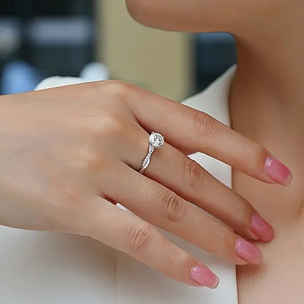 Round Cut Twisted Shank Paved Side Stone Ring