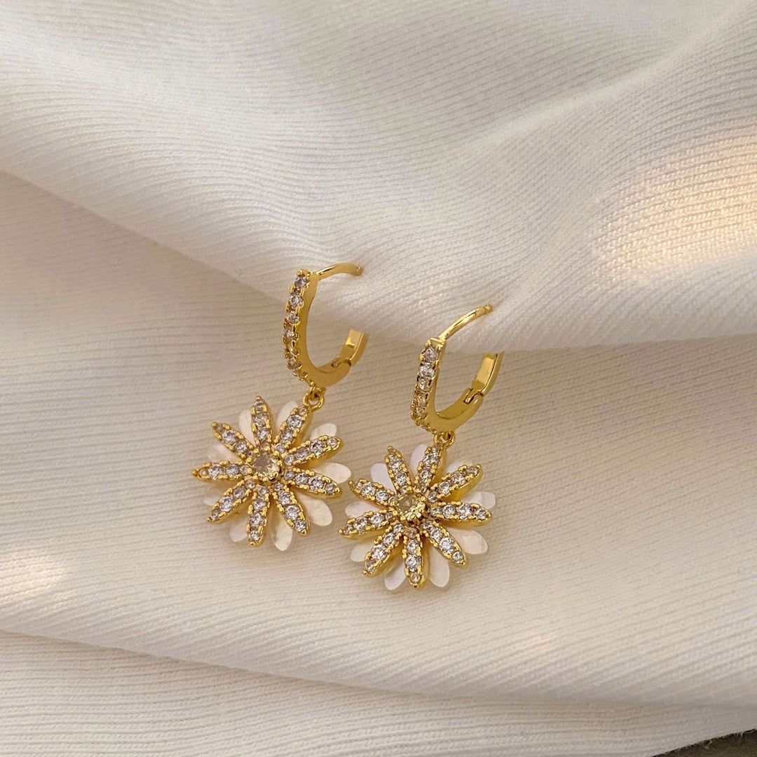 Elegant Daisy Mother-of-Pearl Drop Earrings