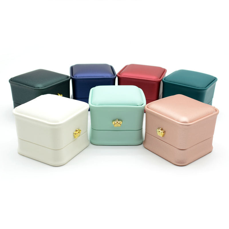 Crown Ring &amp; Stud Earring Box