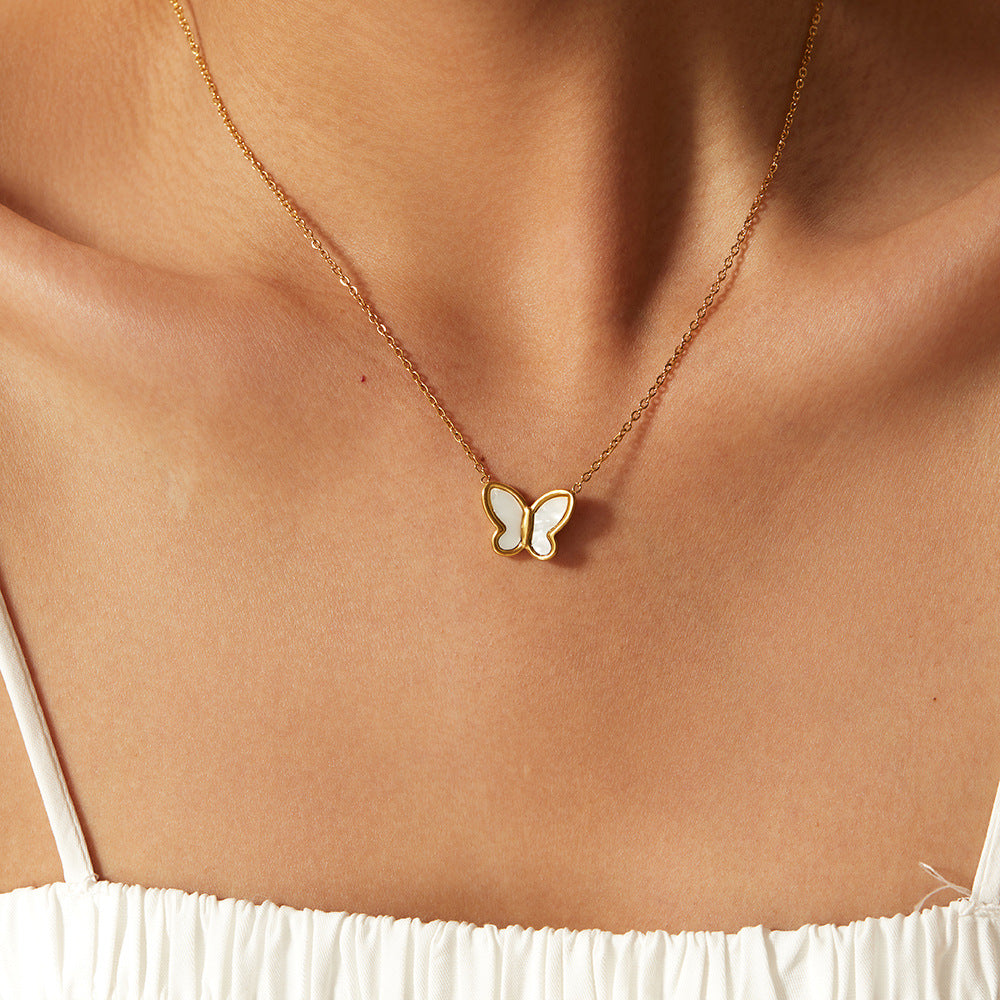 Elegant &amp; Graceful Butterfly Pendant Necklace